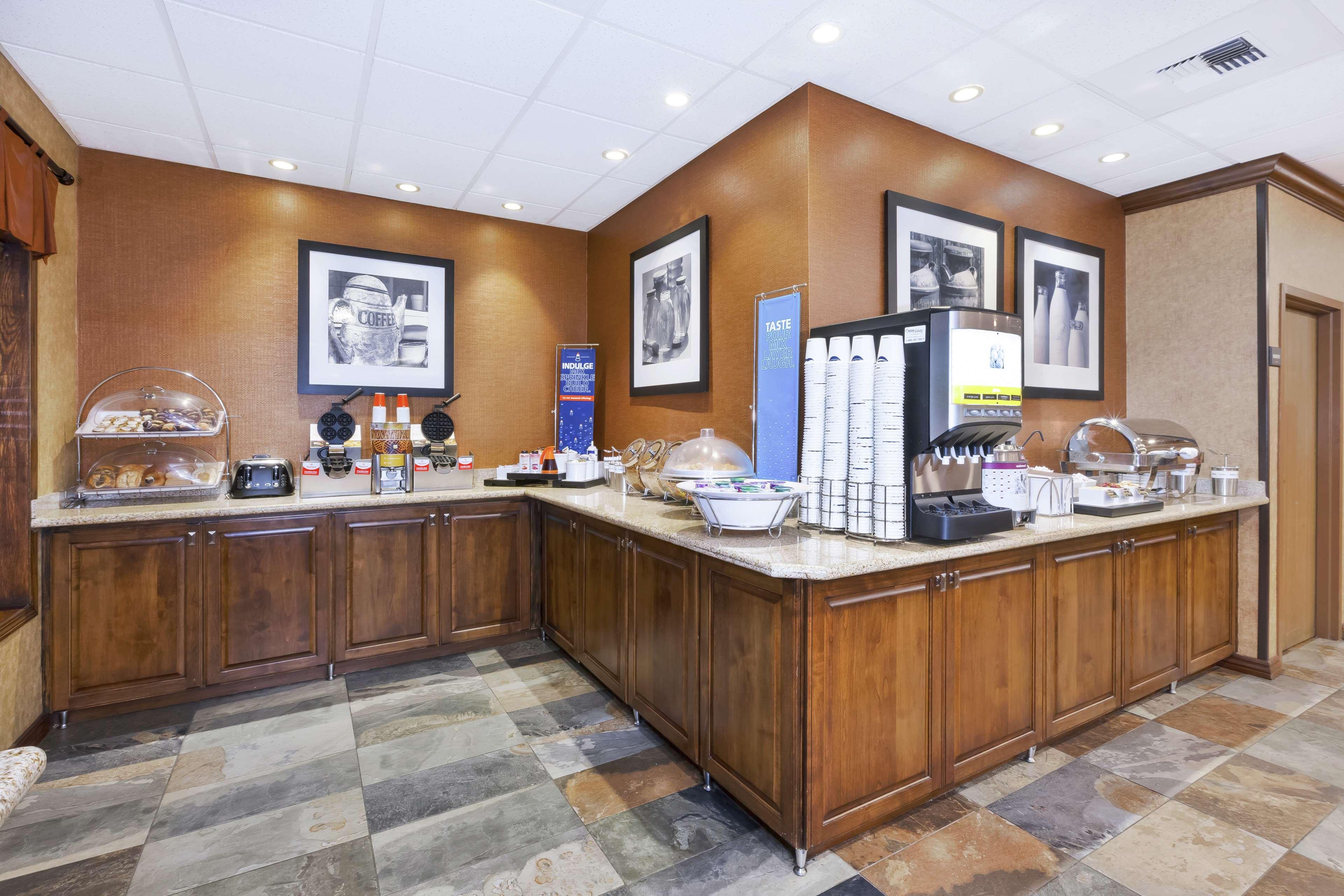 Hampton Inn Idaho Falls Exterior photo
